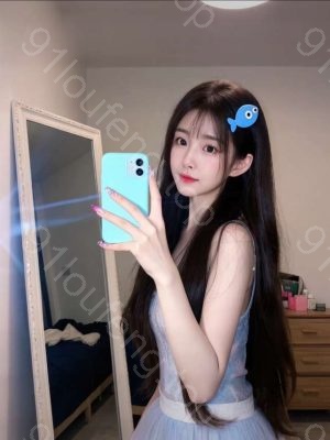 风骚大胸小妹