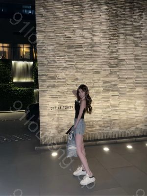 气质黑丝少妇