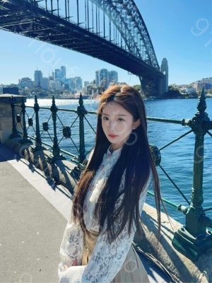 玩个大奶妹让人精神倍佳