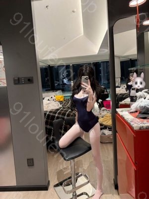 妹子臀部有点功夫