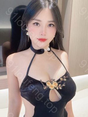 长沙美乳咖啡妹