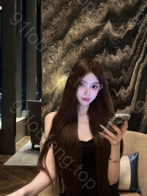 成都武侯美女依宝