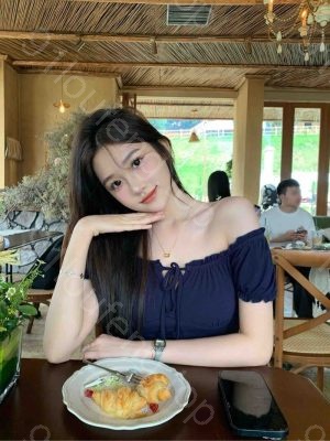 青浦小骚货全套服务太享受了