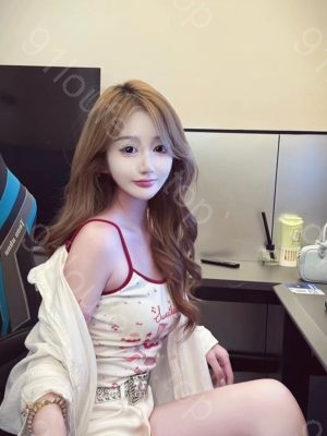 此靓妹好多狼友都没嫖过