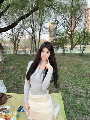 气质骚气大胸妹