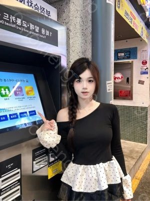 丰满性感美少妇