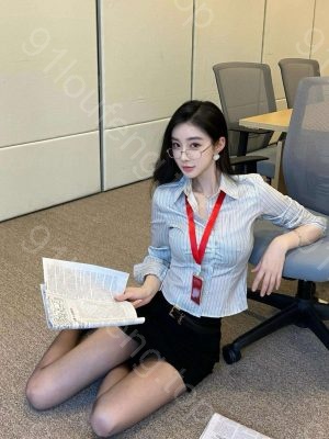 包头市九原区性感辣妹各种打桩伺候她