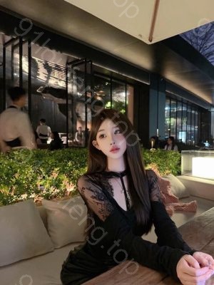 童颜巨乳少妇