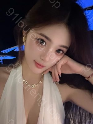 胸大腿长的玩得开骚货