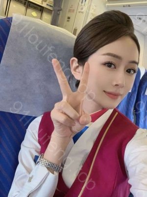 长腿美女汁水多啪啪卖力可